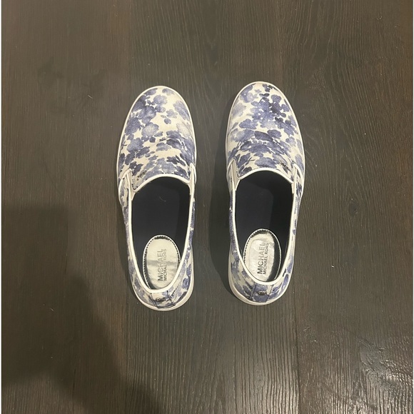 Michael Kors Keaton floral slip on sneaker - Picture 2 of 15